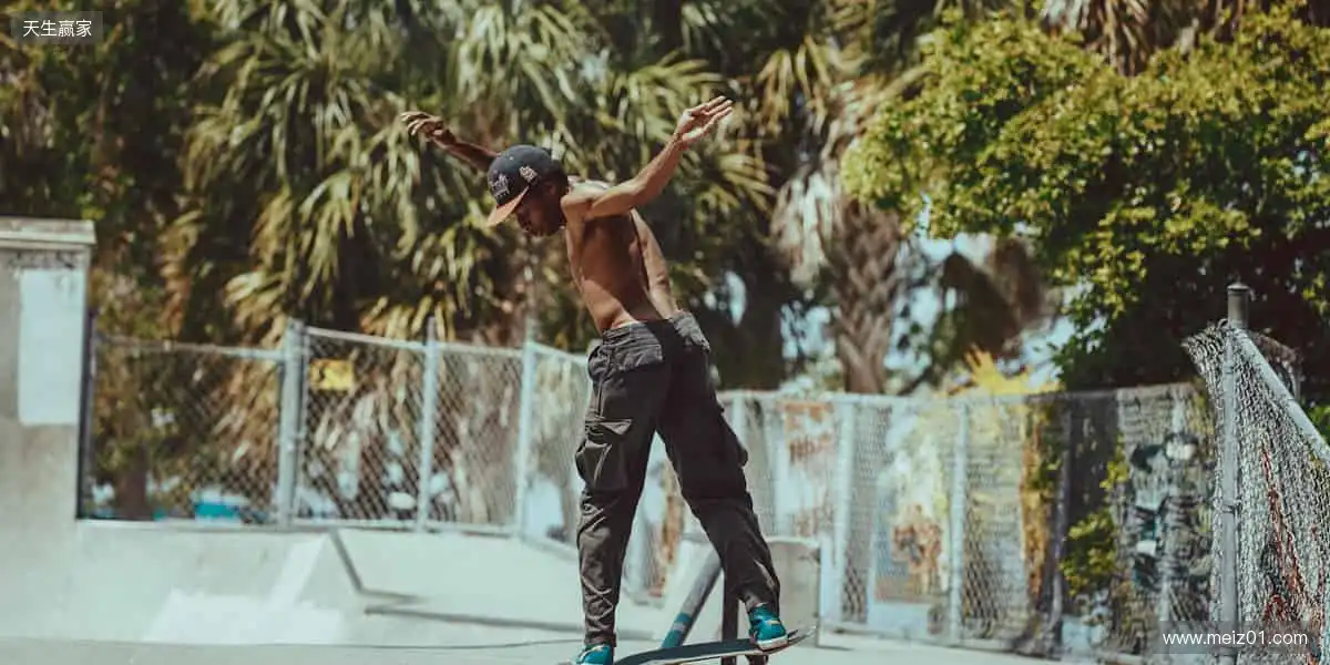 从球鞋到纪念衫,每一件都是热爱的勋章!👟